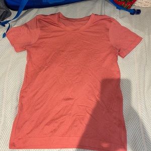 lulu orange tee